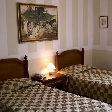 Hotel Piccolo Mondo Bukarest Værelse billede